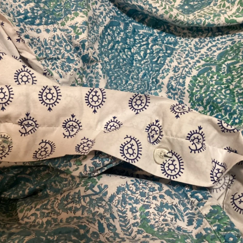 NWOT Tahari Paisley Reversible Duvet